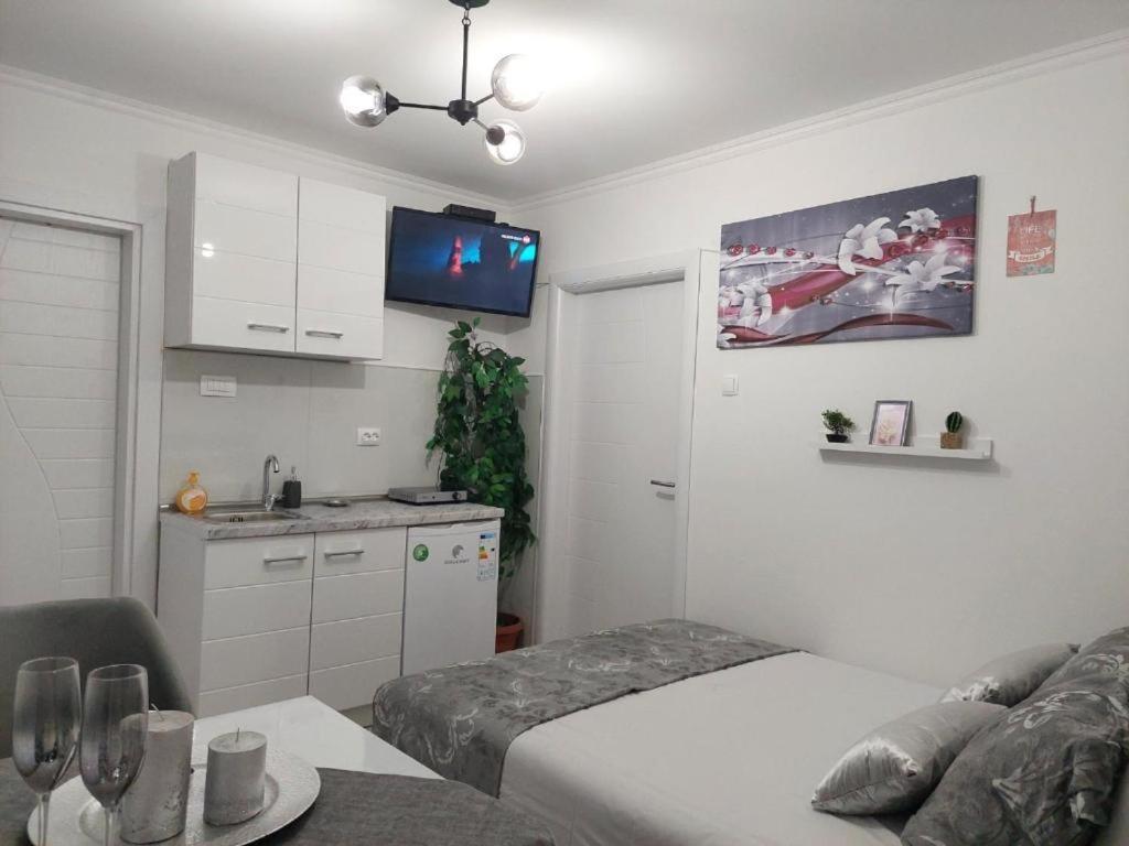 City Lux Square Apartment Skopje Eksteriør bilde